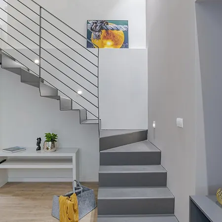 Roma - By Myhomeincomo شقة كومو