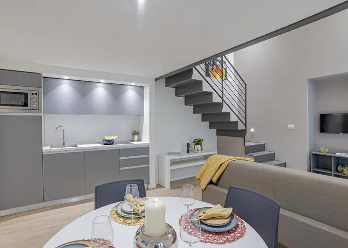 아파트 Roma - By Myhomeincomo