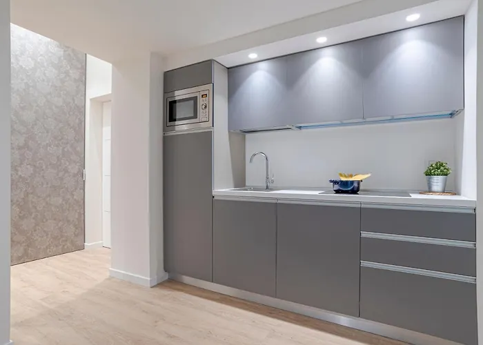 Roma - By Myhomeincomo 아파트 코모