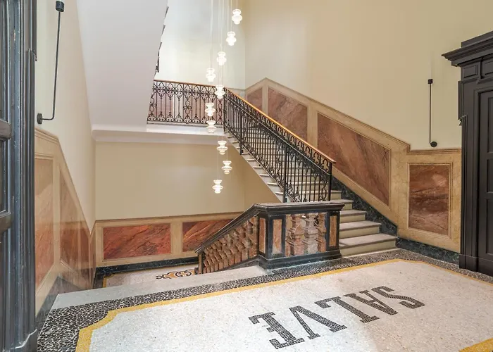 아파트 Roma - By Myhomeincomo