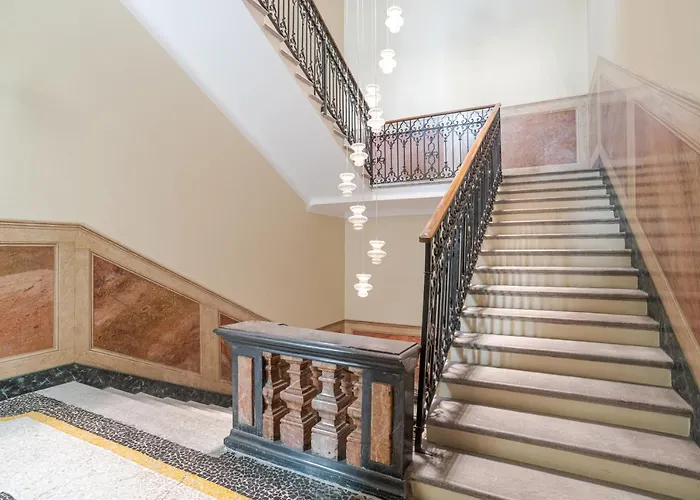 아파트 Roma - By Myhomeincomo *