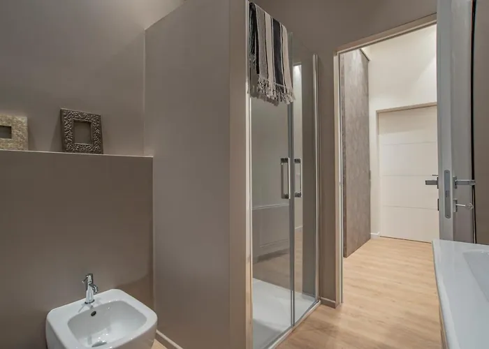 Appartement Roma - By Myhomeincomo *